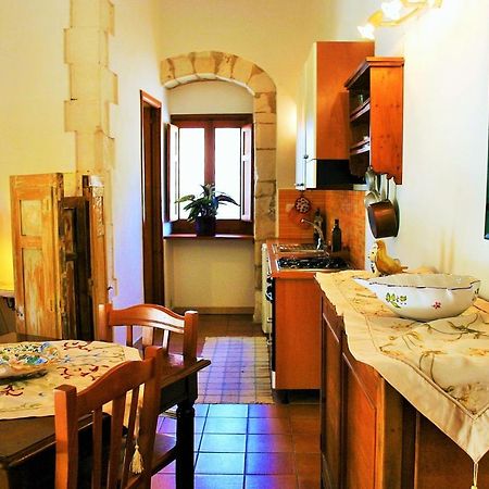 Vinciucci Bed and Breakfast Ispica Buitenkant foto