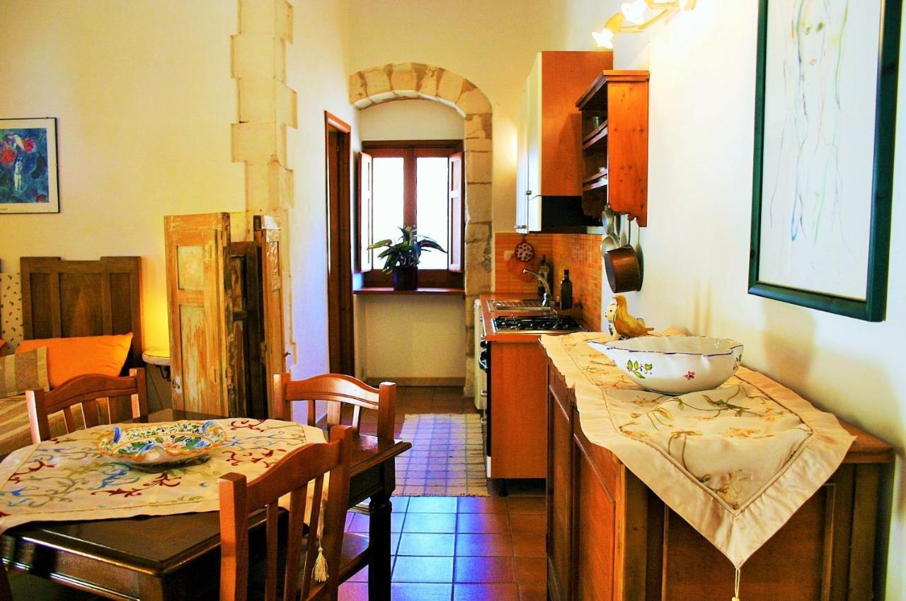 Vinciucci Bed and Breakfast Ispica Buitenkant foto