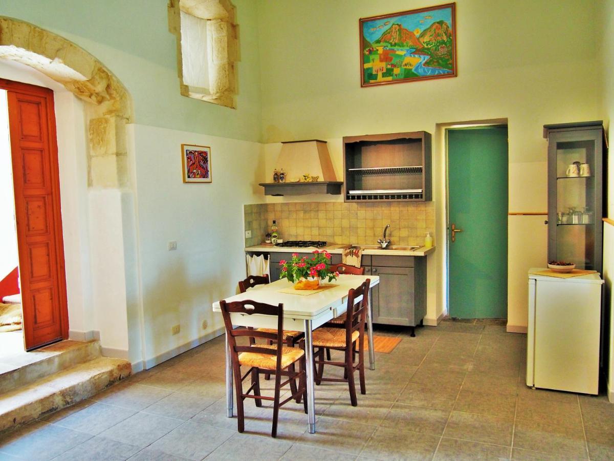 Vinciucci Bed and Breakfast Ispica Buitenkant foto